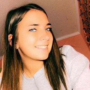 Meet your Posher, Mackenzie